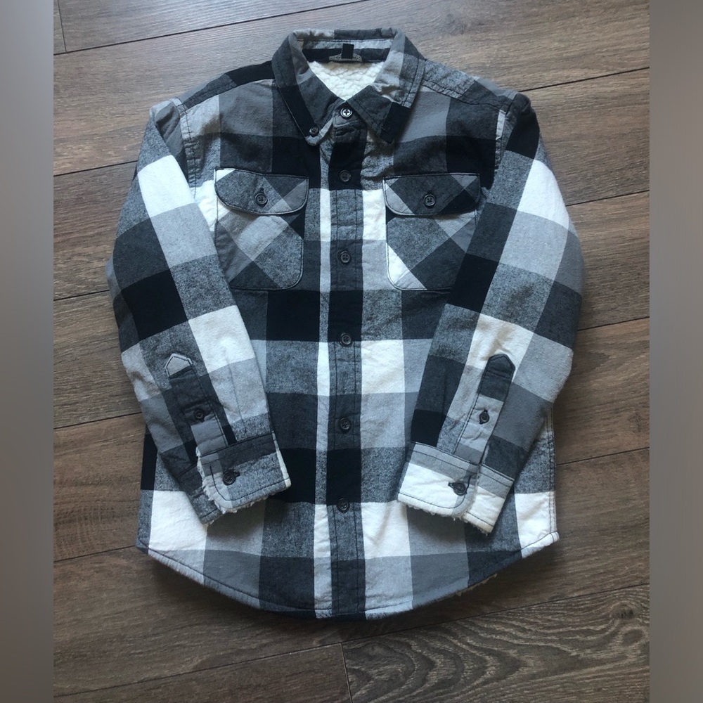 ⭐️LIKE NEW⭐️Warm Sherpa Lined Fleece Button Up Shirt Sweater •Size 6